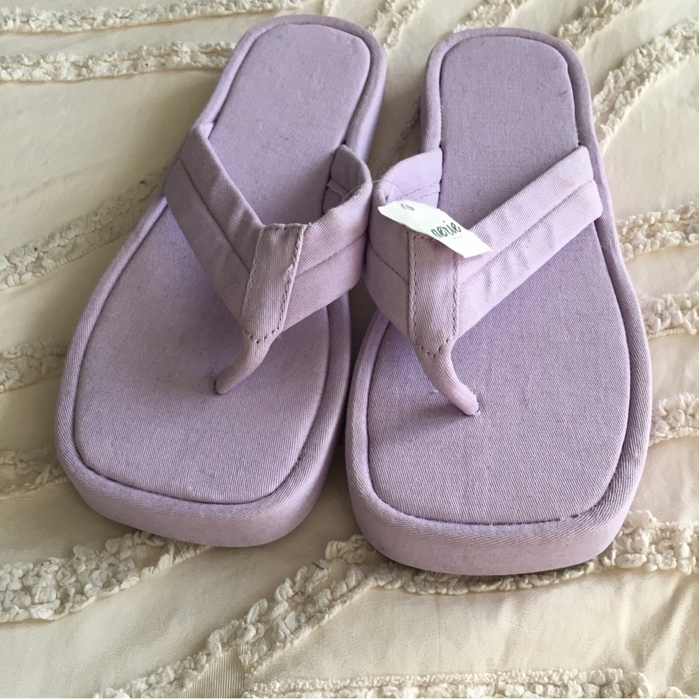 aerie Lilac Flip-Flop Sandals - Picture 2 of 5